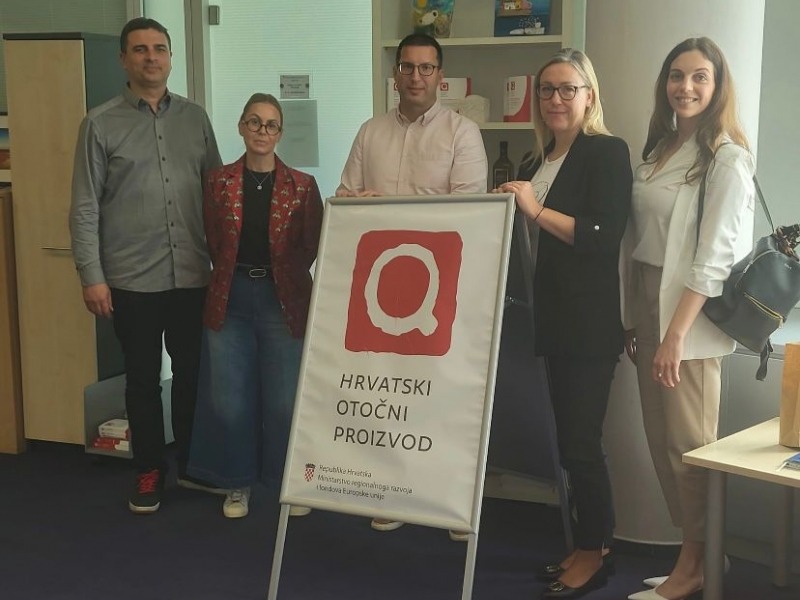 The meeting of representatives of the regional quality labels Croatian Island Product and Lika Quality was held.